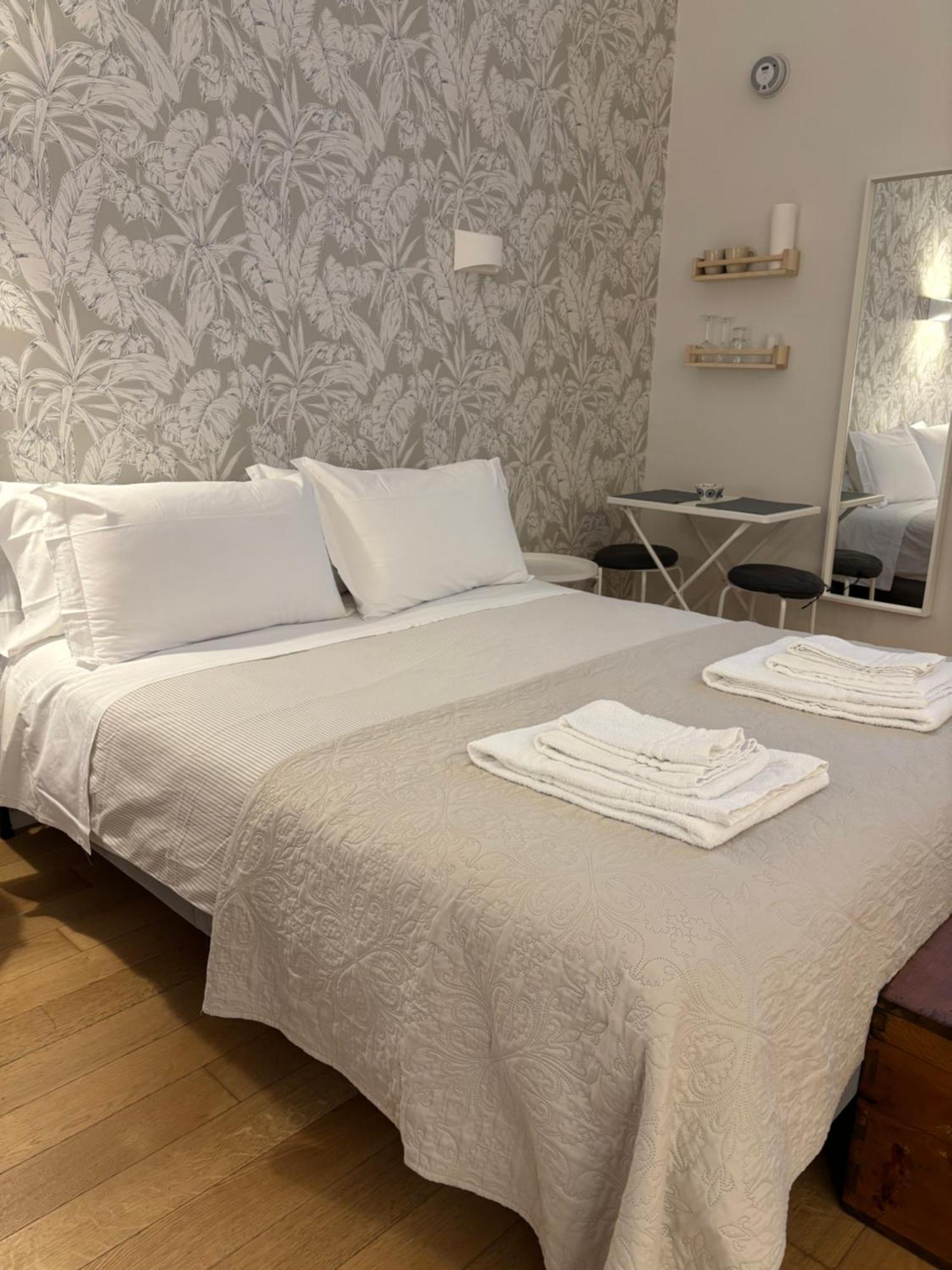 Room24 R 巴里 外观 照片