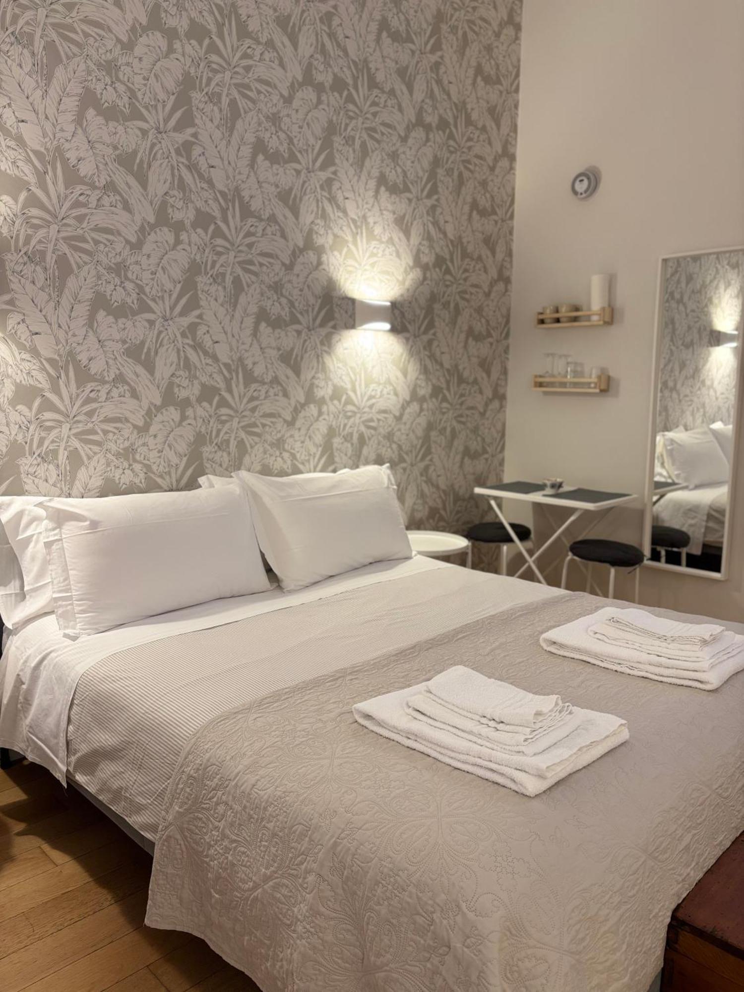 Room24 R 巴里 外观 照片